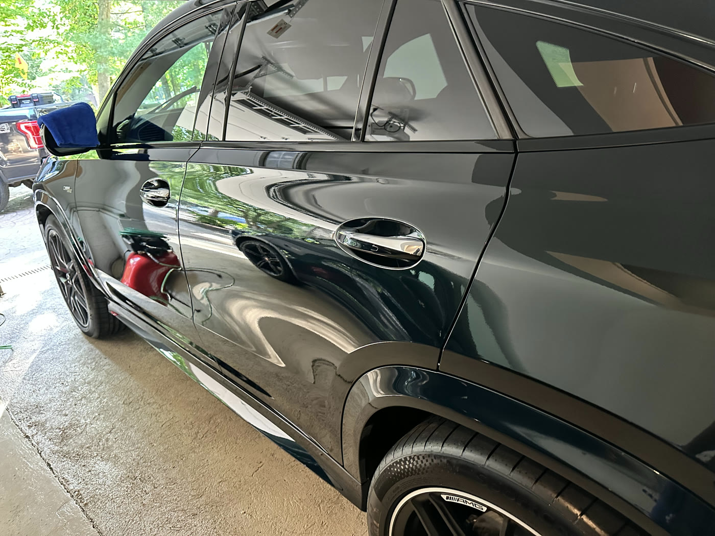 Deep-gloss reflection — finished