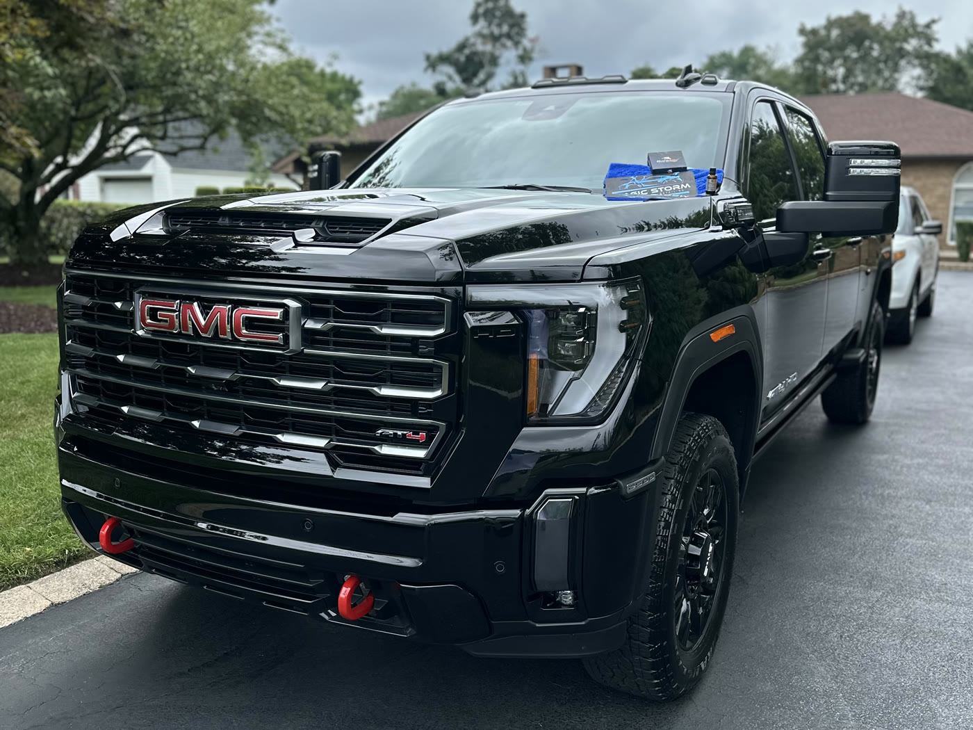 GMC Denali — full detail